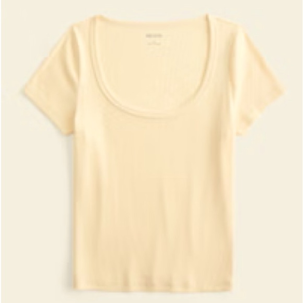 NWT Hollister Scoop Neck T-Shirt in Yellow